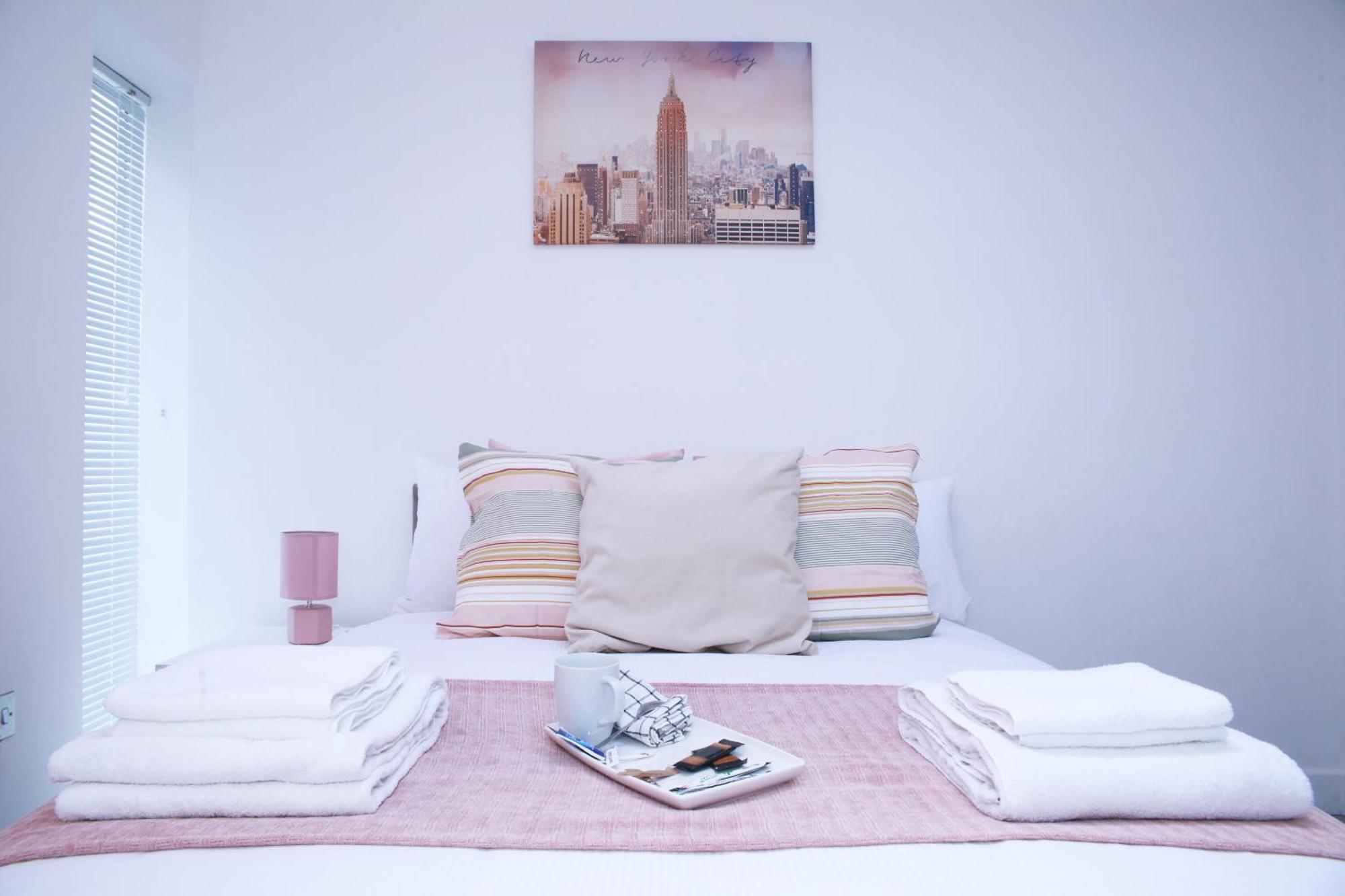 Апартаменты Harrow Luxury Flat With Free Parking. Лондон Экстерьер фото