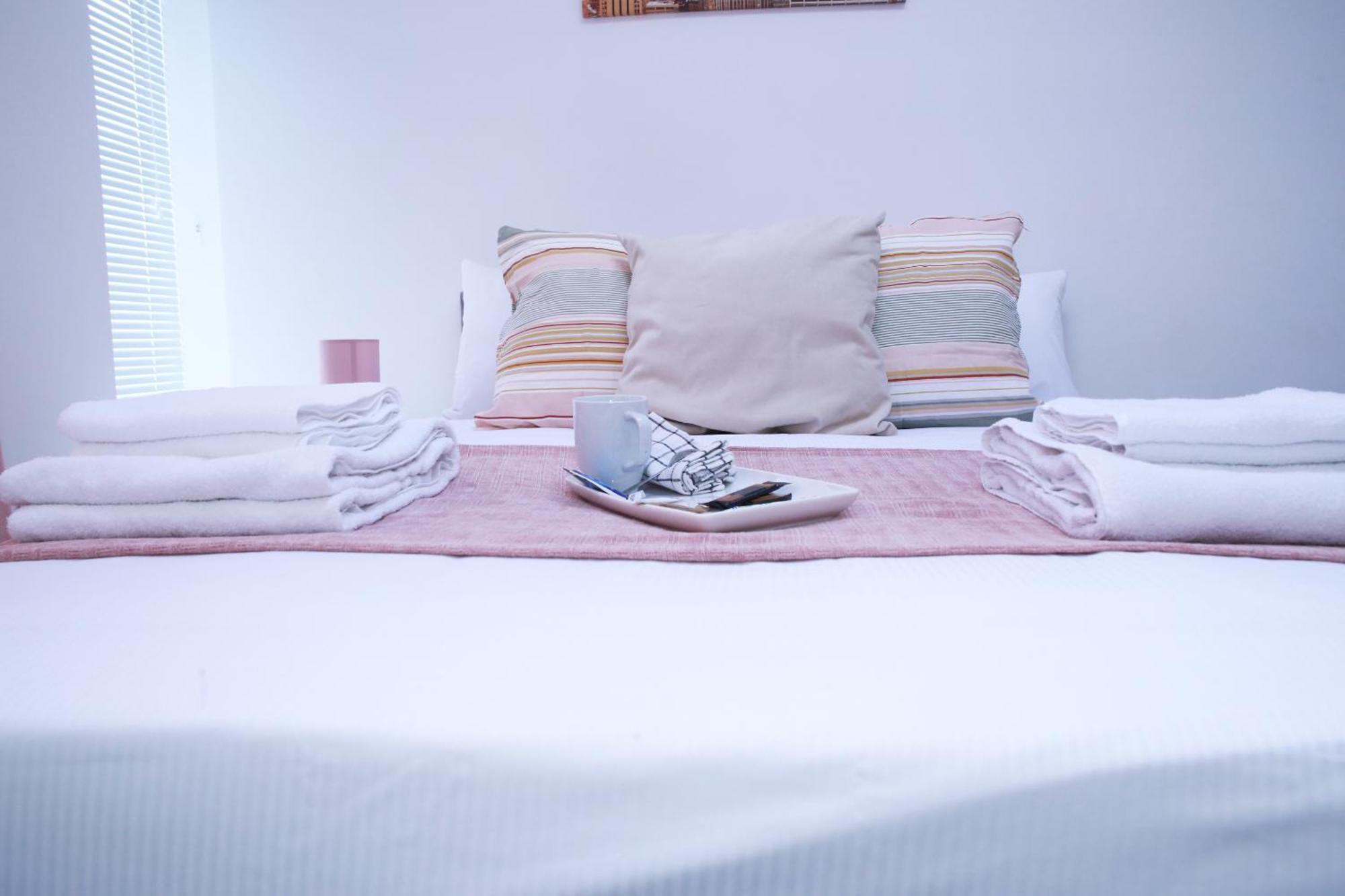 Апартаменты Harrow Luxury Flat With Free Parking. Лондон Экстерьер фото